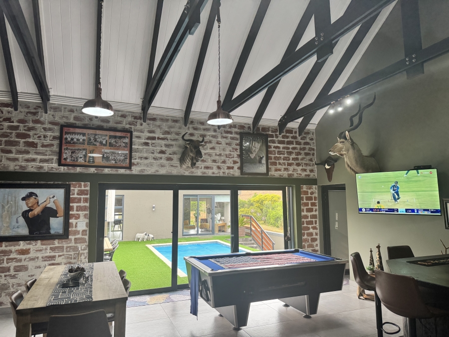 4 Bedroom Property for Sale in Outeniquasbosch Western Cape